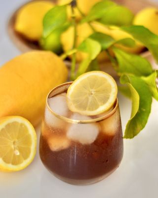 Espresso tonic, matcha tonic… A čo tak CASCARA TONIC?! My hovoríme ÁNO! 😍 Ochladí, dodá energiu a navyše aj príjemne chutí...